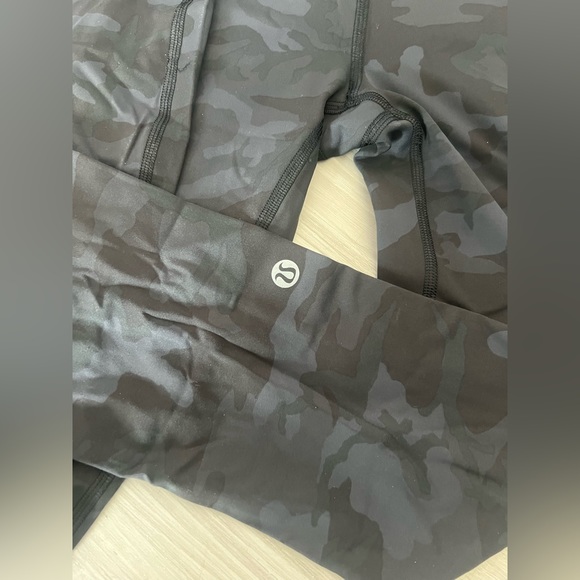 Lululemon FAST AND FREE TIGHT II 25, Size 4 - Picture 6 of 6